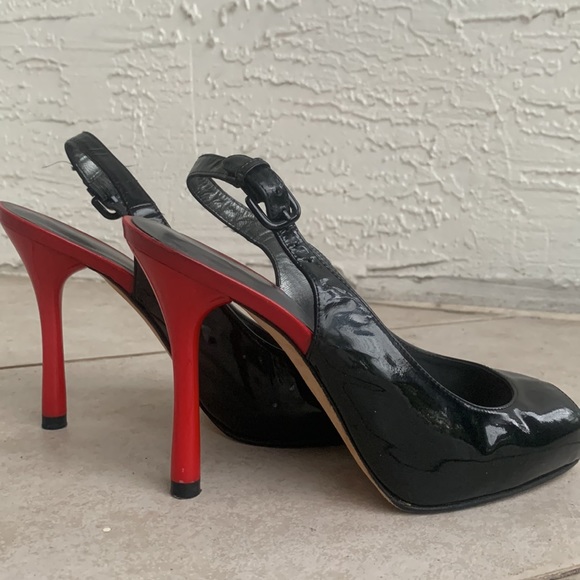 Stuart Weitzman Black & Red Patent Leather Peep-toe Platform Slingback - Picture 2 of 5